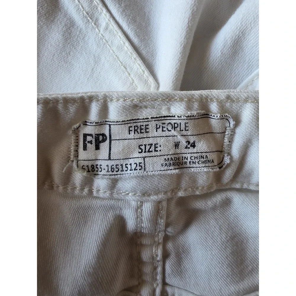 Free People Shorts Size 24 White Casual Bermuda Women Cutoff Hot Pants